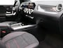 Mercedes-Benz B-klasse 250 e Business Solution AMG AMG Line | Panoramadak | Parkeerpakket met achteruitrijcamera | Sfeerverlichting | EASY PACK achterklep | MultiBeam Ledkoplampen. Inclusief 24 maanden MB Certified garantie voor Europa.