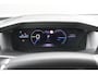 Peugeot e-2008 EV GT Avantage 54 kWh | Navigatie | Camera voor + achter | Fase 3 laden | NL auto | 12.500km | Apple carplay |