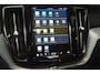 Volvo XC60 T6 Hybride AWD Plus Dark LONG RANGE | Panoramadak | Camera | Trekhaak | Pilot-Assist | Memory stoelen |