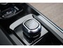Volvo XC60 T6 350PK Plug-in hybrid AWD Plus Dark | Adaptive Cruise & Pilot Assist | Panoramisch Schuif-/Kanteldak | 360 Camera | Head-Up Display | Stoelverwarming voor & achter | Stuurverwarming | Semi Elektr. Trekhaak | Elektr. Achterklep | Premium Harman/Kardon Audio |