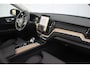 Volvo XC60 T6 350PK Plug-in hybrid AWD Plus Dark | Adaptive Cruise & Pilot Assist | Panoramisch Schuif-/Kanteldak | 360 Camera | Head-Up Display | Stoelverwarming voor & achter | Stuurverwarming | Semi Elektr. Trekhaak | Elektr. Achterklep | Premium Harman/Kardon Audio |