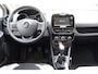 Renault Clio Estate 0.9 TCe Limited Nederlandse auto/Navigatie/Parkeersensoren/Cruise control/Keyless/Bluetooth/Airco/Bass reflex audio/Elektrische ramen/Elektrisch verstelbare spiegels/16'' Lichtmetalen velgen.
