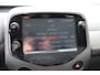 Toyota Aygo 1.0 VVT-i x-joy automaat! Apple carplay/Achteruitrijcamera/Climate control/DAB Radio/Licht metalen velgen