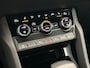 Skoda Karoq Sportline Business 1.5 TSI 150pk DSG Automaat Trekhaak, Adaptive cruise control, Achteruitrijcamera, Navigatie, LED matrix koplampen, Stoelverwarming