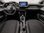 Peugeot 208 1.2 PureTech Sport 101Pk (APPLE CARPLAY, NAVIGATIE, CRUISE, PARKEERSENSOREN, SPORTSTOELEN, LM VELGEN, LANE ASSIST, NIEUWE APK, NIEUWSTAAT)