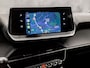 Peugeot 208 1.2 PureTech Sport 101Pk (APPLE CARPLAY, NAVIGATIE, CRUISE, PARKEERSENSOREN, SPORTSTOELEN, LM VELGEN, LANE ASSIST, NIEUWE APK, NIEUWSTAAT)