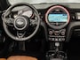 MINI Cooper Cabrio 1.5 Chili Sport (GROOT NAVI, DEALER ONDERHOUDEN, DIAMOND STITCHING, LEDER, STOELVERWARMING, SPORTSTOELEN, JACK UNION ACHTERLICHTEN, PARKEERSENSOREN, NIEUWSTAAT)