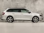 Skoda Fabia Combi 1.2 TSI JOY Sport (SCHERM, CLIMATE, STOELVERWARMING, SPORTSTOELEN, ALCANTARA, GETINT GLAS, PARKEERSENSOREN, TREKHAAK, CRUISE, NIEUWSTAAT)