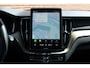 Volvo XC60 T6 Plug-in hybrid AWD Plus Dark | Trekhaak | All-Season banden | 360 Graden Camera | Panoramadak | Adaptieve Cruise Control | Apple Carplay/ Android Auto | Verwarmbare Voorstoelen | Parkeerverwarming