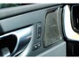 Volvo XC60 T6 Plug-in hybrid AWD Plus Dark | Trekhaak | All-Season banden | 360 Graden Camera | Panoramadak | Adaptieve Cruise Control | Apple Carplay/ Android Auto | Verwarmbare Voorstoelen | Parkeerverwarming