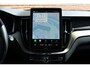 Volvo XC60 T6 Plug-in hybrid AWD Plus Dark | Trekhaak | All-Season banden | 360 Graden Camera | Panoramadak | Adaptieve Cruise Control | Apple Carplay/ Android Auto | Verwarmbare Voorstoelen | Parkeerverwarming