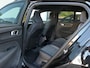 Volvo XC40 2.0 B3 Plus Black | Harman/Kardon | Memory | Stoel/stuurverwarming | Apple-/Android Carplay | 20 inch zwarte velgen | Draadloze telefoon oplader | Google | BLIS | ACC