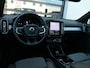 Volvo XC40 2.0 B3 Plus Black | Harman/Kardon | Memory | Stoel/stuurverwarming | Apple-/Android Carplay | 20 inch zwarte velgen | Draadloze telefoon oplader | Google | BLIS | ACC