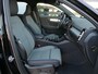 Volvo XC40 2.0 B3 Plus Black | Harman/Kardon | Memory | Stoel/stuurverwarming | Apple-/Android Carplay | 20 inch zwarte velgen | Draadloze telefoon oplader | Google | BLIS | ACC