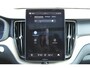 Volvo XC60 T6 Plug-in hybrid AWD Ultra Dark | Trekhaak | All-Season banden | Panoramadak | 360 Graden Camera | Verwarmbare Voorstoelen | BLIS Dodehoekdetectie | Adaptieve Cruise Control | Parkeerverwarming