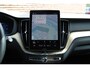 Volvo XC60 T6 Plug-in hybrid AWD Ultra Dark | Trekhaak | All-Season banden | Panoramadak | 360 Graden Camera | Verwarmbare Voorstoelen | BLIS Dodehoekdetectie | Adaptieve Cruise Control | Parkeerverwarming