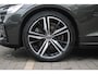 Volvo V60 T8 455PK Recharge AWD R-Design Long Range | Adaptive Cruise & Pilot Assist | Premium Harman/Kardon Audio | Power Seats incl. Memory | Stoel & Stuurverwarming | Achterbank Verwarming | Panoramisch Schuif-/Kanteldak