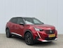 Peugeot e-2008 EV GT Pack 50 kWh Stoelverwarming | Panoramadak | Navigatie I SOH 92% | CarPlay | Dodehoekdetectie | Camera |