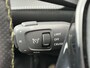 Peugeot e-2008 EV GT Pack 50 kWh Stoelverwarming | Panoramadak | Navigatie I SOH 92% | CarPlay | Dodehoekdetectie | Camera |