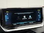 Peugeot e-2008 EV GT Pack 50 kWh Stoelverwarming | Panoramadak | Navigatie I SOH 92% | CarPlay | Dodehoekdetectie | Camera |