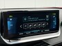 Peugeot e-2008 EV GT Pack 50 kWh Stoelverwarming | Panoramadak | Navigatie I SOH 92% | CarPlay | Dodehoekdetectie | Camera |