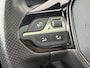 Peugeot e-2008 EV GT Pack 50 kWh Stoelverwarming | Panoramadak | Navigatie I SOH 92% | CarPlay | Dodehoekdetectie | Camera |