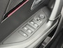 Peugeot e-2008 EV GT Pack 50 kWh Stoelverwarming | Panoramadak | Navigatie I SOH 92% | CarPlay | Dodehoekdetectie | Camera |
