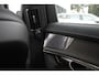 Volvo XC90 T8 Plug-in hybrid AWD Ultra Dark | High End Audio by Bowers & Wilkins | Luchtvering | Nappa leder interieur | Gelaagde zijruiten | Semi Electrische Trekhaak| Voorstoelen met Massage Functie | Adaptive Cruise & Pilot Assist |