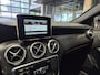 Mercedes-Benz A-klasse 180 Ambition Automaat | Trekhaak | Airco | Cruise | Stoelverw. | Navi-Carplay/Android