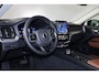 Volvo XC60 T6 Recharge AWD Essential -- IntelliSafe Assist & Surround - Achteruitrijcamera - Lederen bekleding - Verwarmde voorstoelen, stuur & achterbank - Parkeersensoren voor & achter - Extra getint glas - 19' LMV