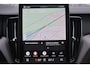 Volvo XC60 T6 Recharge AWD Essential -- IntelliSafe Assist & Surround - Achteruitrijcamera - Lederen bekleding - Verwarmde voorstoelen, stuur & achterbank - Parkeersensoren voor & achter - Extra getint glas - 19' LMV