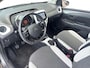 Citroën C1 5-deurs Millenium Feel 1.0 e-VTi 72pk | TWO-TONE! | APPLE CARPLAY / ANDROID AUTO | CAMERA | EXTRA GETINTE RAMEN | LEDEREN STUUR |
