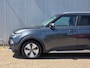 Kia e-Soul ExecutiveLine 64 kWh Navigatie | Trekhaak | Stoelverwarming en verkoeling