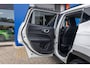 Jeep Compass 4xe 240 Plug-in Hybrid Electric Limited | Camera | Cruise adaptief | Apple Carplay/Android Auto | Elektrisch bedienbare achterklep met sensorsturing | Keyless entry/start | Navigatiesysteem | Achteruitrijcamera | Apple Carplay/Android Auto|telefoonintegratie premium | Cruise control adaptief met Stop&Go
