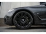 BMW 5-Serie 540i 334 pk High Executive M-Sportpakket / Led-Koplamp/ Adap.Cruise/ Sport-Stoelen/ Nappa-Leder/ Adap.Cruise/ Stoel.Verw/ Stuur.Verw/ Trekhaak/ 19'' LMV