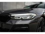 BMW 5-Serie 540i 334 pk High Executive M-Sportpakket / Led-Koplamp/ Adap.Cruise/ Sport-Stoelen/ Nappa-Leder/ Adap.Cruise/ Stoel.Verw/ Stuur.Verw/ Trekhaak/ 19'' LMV