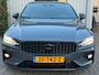 Volvo S60 2.0 T5 Intro Edition|R- DESIGN|H&K|ADAP.CRUISE|CAMERA|LEDER|MEMORY|PILOT ASSIST|CARPLAY|NAP|NL-AUTO