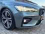 Volvo S60 2.0 T5 Intro Edition|R- DESIGN|H&K|ADAP.CRUISE|CAMERA|LEDER|MEMORY|PILOT ASSIST|CARPLAY|NAP|NL-AUTO