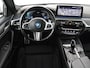 BMW 5-Serie Touring 530e xDrive M Sport | SOH 89,9% | Panoramadak | Head-Up | Full LED | Trekhaak | Carplay | Bluetooth | Navigatie | Sfeerverlichting | Stoelverwarming | Achteruitrij camera | Adaptive cruise control | Climate control