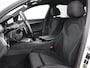 BMW 5-Serie Touring 530e xDrive M Sport | SOH 89,9% | Panoramadak | Head-Up | Full LED | Trekhaak | Carplay | Bluetooth | Navigatie | Sfeerverlichting | Stoelverwarming | Achteruitrij camera | Adaptive cruise control | Climate control