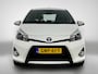 Toyota Yaris 1.5 Full Hybrid Aspiration | Stoelverwarming | Climate Control | Achteruitrijcamera | Keyless Start | Lichtmetalen velgen 15" |
