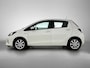Toyota Yaris 1.5 Full Hybrid Aspiration | Stoelverwarming | Climate Control | Achteruitrijcamera | Keyless Start | Lichtmetalen velgen 15" |