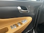 Hyundai Santa Fe 1.6 T-GDI HEV Premium Plus Sky 7p. | Geen import | 7 Persoons |
