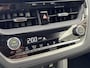Toyota Corolla Cross 2.0 HYBRID 184PK FIRST-EDITION BLIND-SPOT EL-ACHTERKLEP LM-VELGEN KEYLESS PARK-SENSOREN STOELVERW DRAADLOOS-LADEN AD-CRUISE BLUETOOTH
