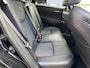 Toyota Corolla Cross 2.0 HYBRID 184PK FIRST-EDITION BLIND-SPOT EL-ACHTERKLEP LM-VELGEN KEYLESS PARK-SENSOREN STOELVERW DRAADLOOS-LADEN AD-CRUISE BLUETOOTH