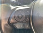 Toyota Corolla Cross 2.0 HYBRID 184PK FIRST-EDITION BLIND-SPOT EL-ACHTERKLEP LM-VELGEN KEYLESS PARK-SENSOREN STOELVERW DRAADLOOS-LADEN AD-CRUISE BLUETOOTH