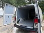 Volkswagen Transporter 2.0 TDI L2H1 150PK!|DSG Automaat|cruise control|airco|achteruitrijcamera|apple carplay|drie zitplaatsen