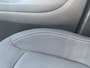 Renault Captur TCe 90 Limited / LED-Verlichting / Bluetooth / Airco / Cruise Control / 16" Lichtmetalen Velgen / Navigatie / Achterbank Verschuifbaar / Parkeersensoren Achter /