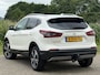Nissan Qashqai 1.3 DIG-T N-Connecta 160pk Automaat - Pearl White metallic - Panorama/Camera/Carplay