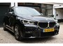 BMW X1 SDrive18i Executive Edition | M-Pakket | Panorama dak | Stoelverwarming